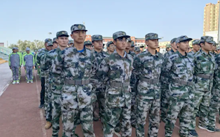 淬火成钢！新疆煤炭技师学院2025级新生军训圆满落幕 以青春之姿礼赞自治区70华诞